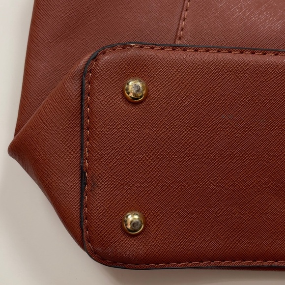 Michael Kors Jet Set Tote Bag - Picture 7 of 16